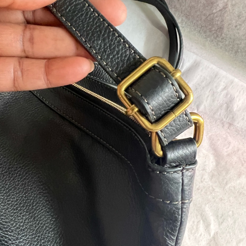 SOLD Fossil Black Leather Crossbody Handbag - Picture 15 of 16